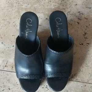 COLE HAAN black wedges